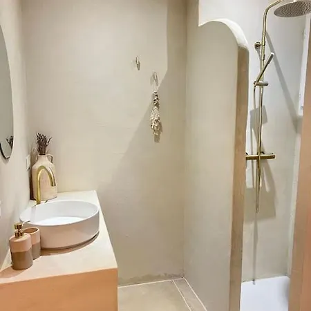 Avec Jardin Et Proche *